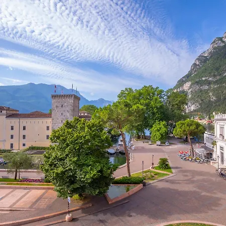Residenza Rocca Del 3 - Happy Appartement *